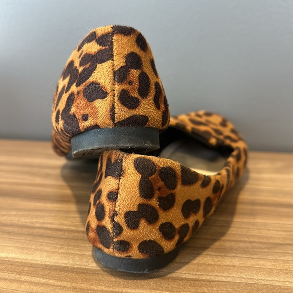 Super Comfy Leopard Loafers size 37 - Picture 2 of 5